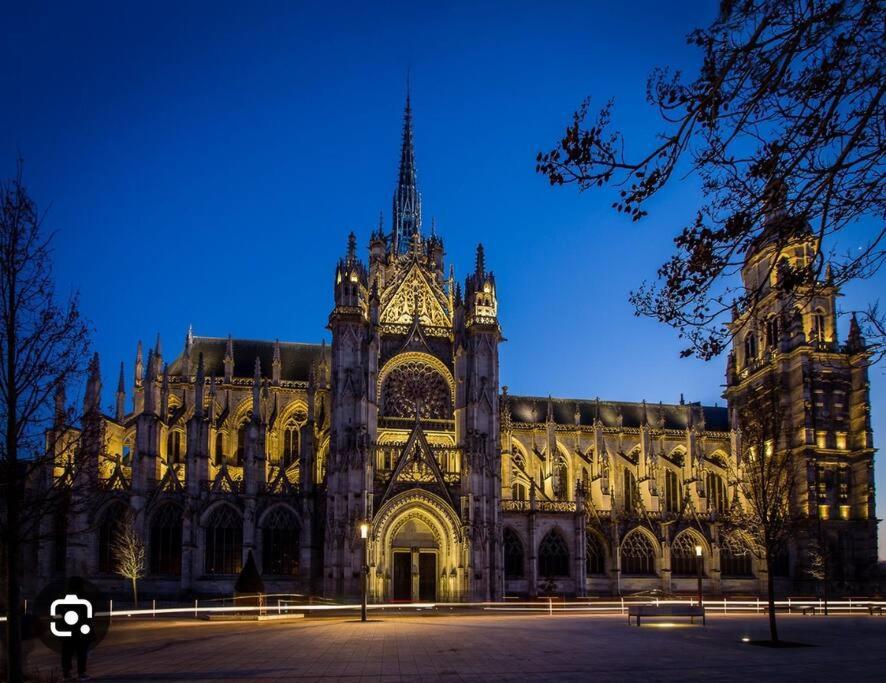 Apt Evreux 900M De La Gare Exteriör bild